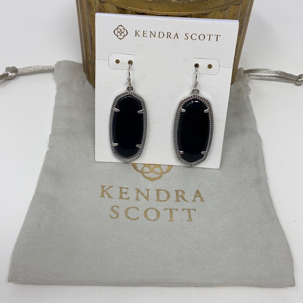 Kendra Scott Elle Black in Silver Hardware